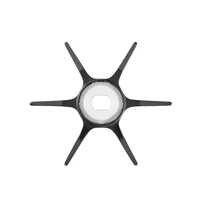 Eine Draufsicht auf die Gomexus Sternbremse 60 mm | Shimano by Gomexus, mit sechs schwarzen und grauen Klingen mit einem sechseckigen Zentrum, isoliert auf einem weißen Hintergrund.