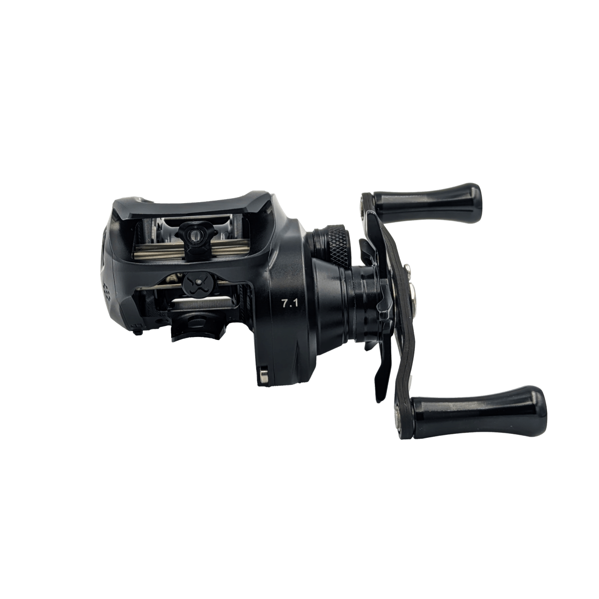 Eine schwarze Loongze Airlite - A100 Air DBC Baitcasting-Rolle mit zwei Griffen, einer 7,1-Gang-Kennzeichnung und einer elektromagnetischen Bremssteuerung von Loongze wird vor einem weißen Hintergrund gezeigt.