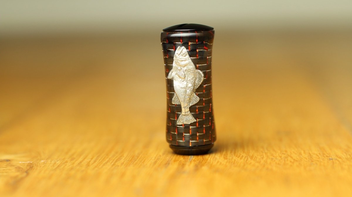 RL - Angelrollentuning - Custom Knob Carbon | Handcrafted - Rot Carbon - Barsch -