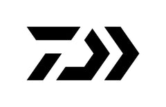 Schwarzes geometrisches Logo mit drei eckigen Formen, die abstrakten Pfeilen oder Chevrons ähneln und horizontal auf einem weißen Hintergrund angeordnet sind.