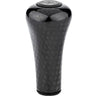 Der Gomexus FA30 Carbon Knob von Gomexus ist ein schwarzer Schaltknauf aus Toray-Kohlefaser mit strukturiertem, gewebtem Muster und abgerundeter Oberseite mit Text und Symbolen für die Gangpositionen.