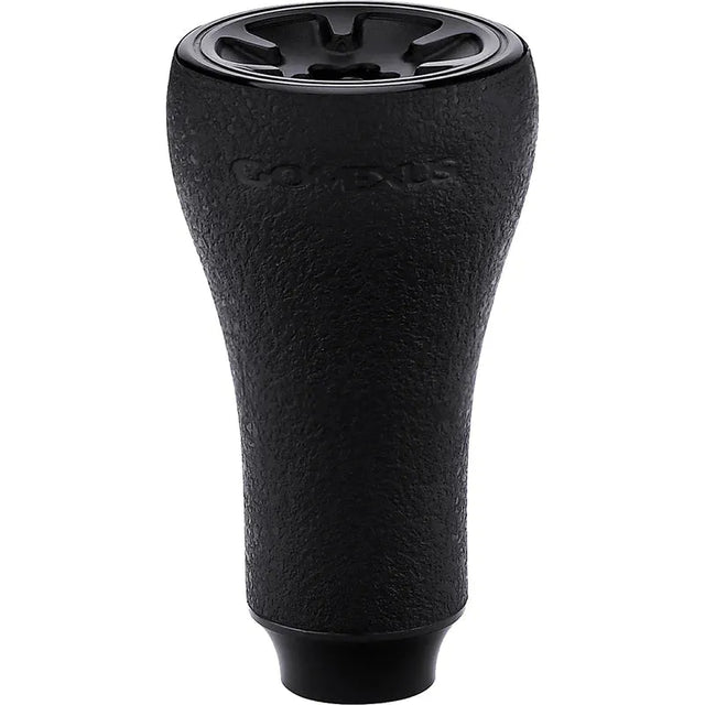 Der Gomexus P20 mm TPE-Knopf von Gomexus ist ein schwarzer, strukturierter Schaltknauf aus strapazierfähigem TPE mit leicht ausgestellter Oberseite und glatter Unterseite, abgebildet vor einem weißen Hintergrund.