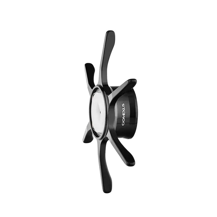 Eine schwarze, wandmontierte Analoguhr mit fünf geschwungenen Speichen, inspiriert vom Design der Shimano Baitcastrolle. "Gomexus Sternbremse 60 mm | Shimano" von Gomexus ist auf die Seite gedruckt und steht vor einem schlichten weißen Hintergrund.