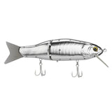 Der Gomexus Cyberbait 240 von Gomexus ist ein silberner, fischförmiger, gegliederter Swimbait mit segmentiertem Körper, gelbem und schwarzem Auge, durchsichtiger Kunststofflippe und zwei Drillingshaken darunter.