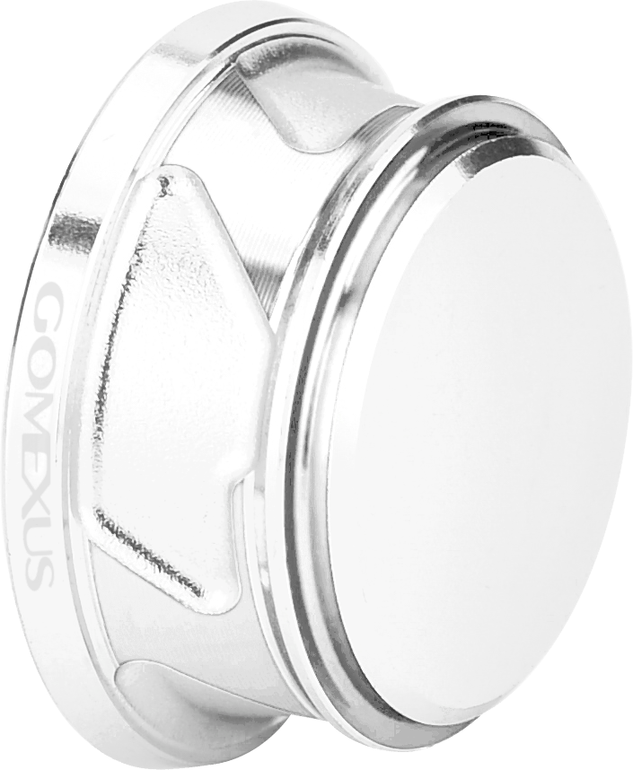 Eine Nahaufnahme der Gomexus Griff-Schraubkappe für Daiwa- und Shimano-Rollen zeigt ihr metallisch-silbernes Finish, die „GOMEXUS“-Gravur, die glatte Oberseite und den eingedrückten, strukturierten Seitengriff. Passend für Rollen der Größe 2000-5000er.