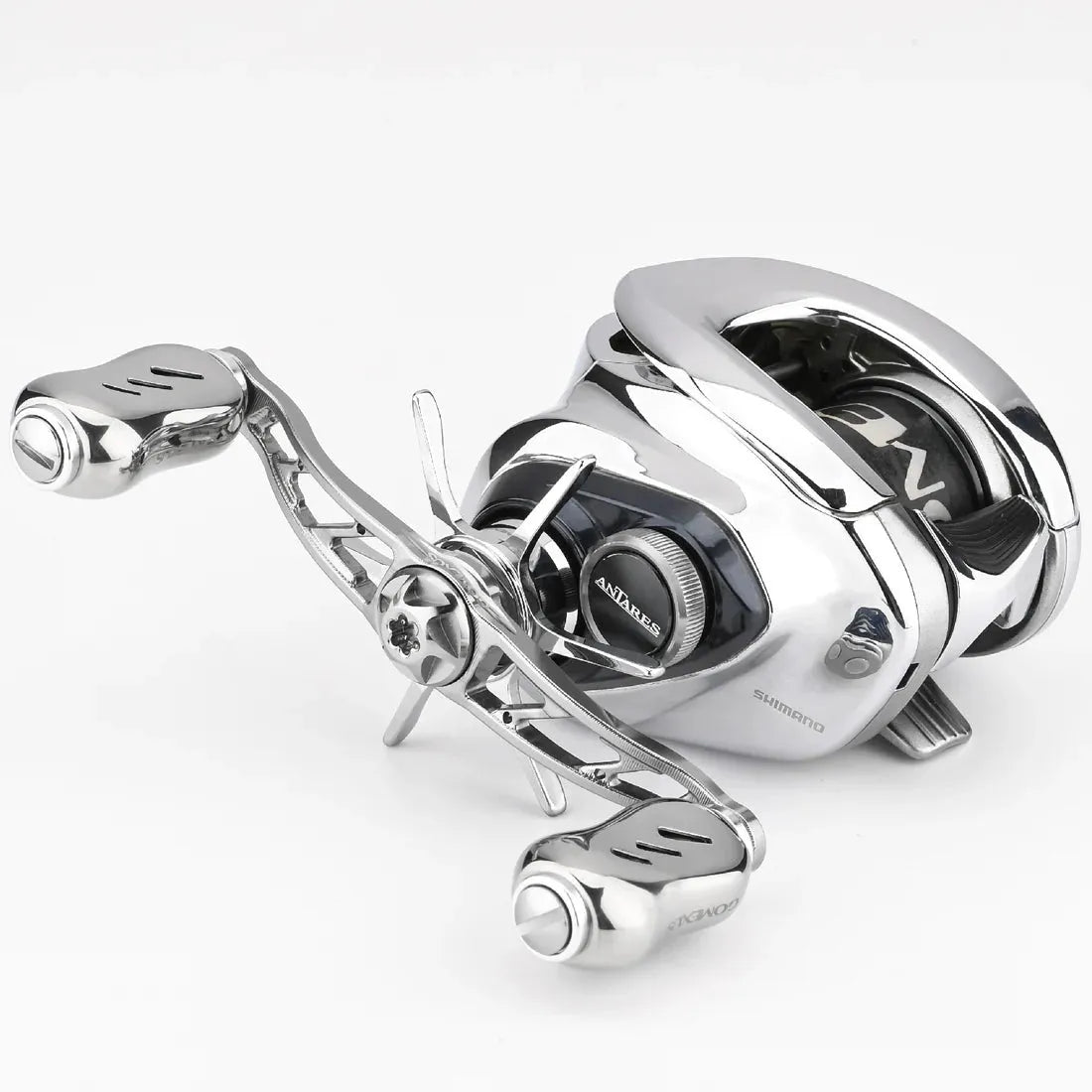 Eine Gomexus Sternbremse 60 mm für Shimano Antares 19 mit zwei schwarzen Griffen für perfekten Halt, einem perforierten Griffarm und Einstellknöpfen, abgebildet auf einem schlichten weißen Hintergrund.