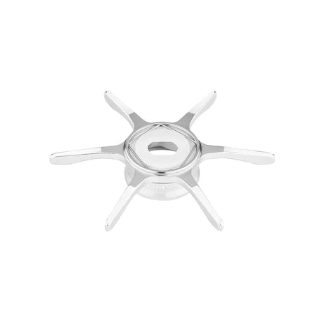 Die Gomexus Sternbremse 60 mm in Silber, entwickelt für Shimano 22 Aldebaran BFS und 21 Calcutta Conquest 100-101, verfügt über sechs gebogene Arme, die von einer zentralen Nabe ausgehen - perfekt für die Aufrüstung Ihrer Baitcastrolle.