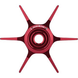 Die Gomexus Sternbremse Aluminium 64 mm für Abu Garcia ist ein rotes, sechsspeichiges sternförmiges Bauteil mit „GOMEXUS“ in Weiß auf dem Mittelring – ideal zum Aufrüsten Ihrer Angelrolle.