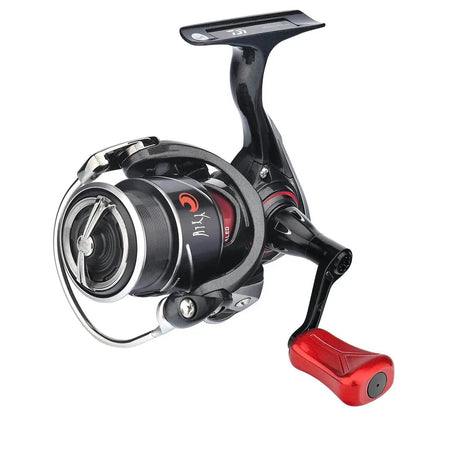 Eine Nahaufnahme des 35-mm-Griffs Gomexus Super Duralumin mit einem 21-mm-Verbundknauf von Gomexus, schräg auf weißem Hintergrund dargestellt.