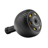 Der Gomexus Carbon Power Knob 38 mm ist ein schwarzer, runder Rollenkurbelknopf aus Toray-Kohlefaser mit strukturiertem Griff, gelben Akzenten und Gomexus-Branding auf der Vorderseite vor weißem Hintergrund.